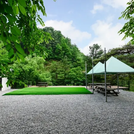Feelstay Valley Pension Отели рядом с достопримечательностью «Астрономическая обсерватория «Космопия»»