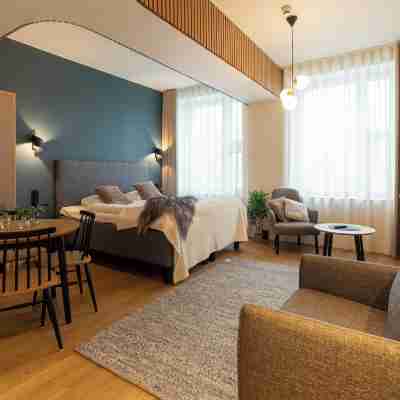 Postmaster Hotel Rooms