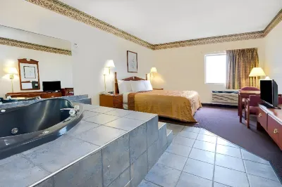 Travelodge by Wyndham St. Louis Отели в г. Беркли