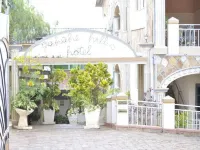 Gahahe Hills Hotel Hotels near TwoFiveSeven Arts
