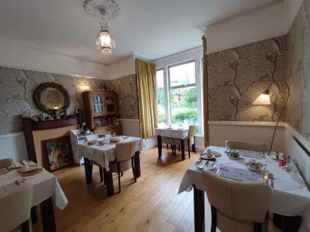 Anton Guest House Bed and Breakfast