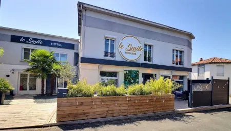 Hôtel le Smile Отели в г. Сент-Сесиль