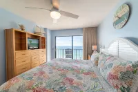 Luxurious Gulf Front Pool and Scenic Balcony - Charming Coastal Getaway Hotels in Lower Grand Lagoon