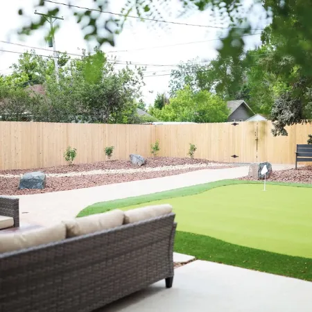 The1928 West • Spacious 5 Br, Putting Green, Pool Table & Arcade Games