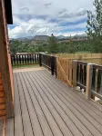 One Room Guest House with Hot Tub, Three Twin Beds, One Futon, Kitchen, Bathroom