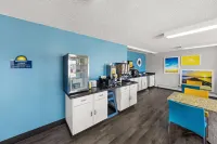 Days Inn by Wyndham Winona - Wifi