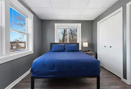 Private country setting! Close to water and other amenities!