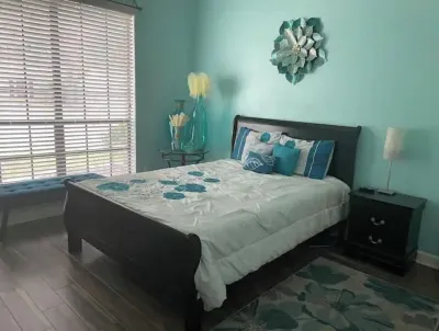 Luxury, King Suite & Extras! Gameroom-Office-Gym Hotels near Shaw's R & R Jewelry and Loan