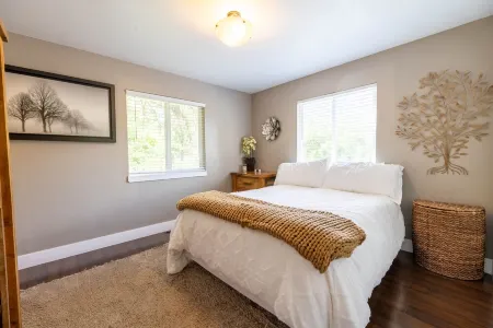 Mountainside Retreat, Minutes to Downtown Glenwood Springs Отели рядом с достопримечательностью «The Hideout at Glenwood Springs»