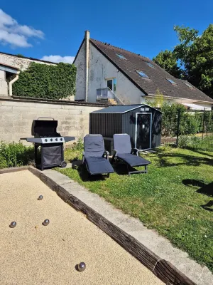 Renovated and elegant Ledoux Land house near Disney and 45 min from Paris Hotels in Bailly-Romainvilliers