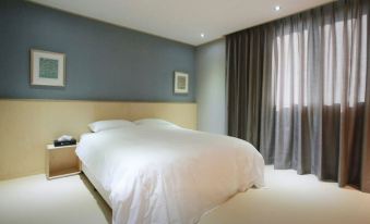Boo Hotel