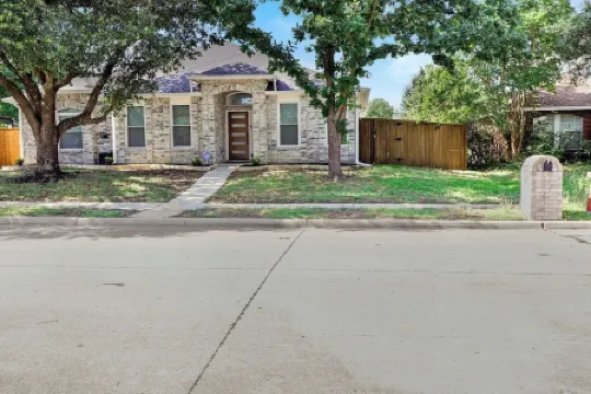 Sunny Allen Stay 4BR/2BA Sparkling Pool + Grill