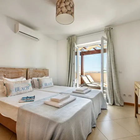 CG 73C - Penthouse - Cabanas Gardens