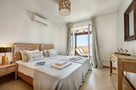 CG 73C - Penthouse - Cabanas Gardens Отели в г. Консейсан