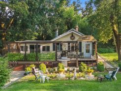 3-bed 2-bath fully remodeled house walking distance to Lake w/ parking for Boat!
