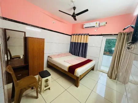 Ashirvad Residency Отели рядом с достопримечательностью «Shri Murdeshwara Beach»