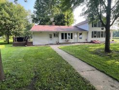 Historic Farm House called Oak Cliff w/ spectacular view of  Mississippi River