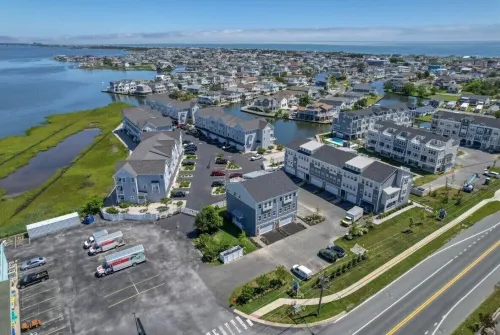 GORGEOUS NEW Fenwick Island Duplex with views of LIGHTHOUSE COVE