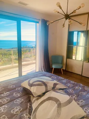 Villa Spacieuse vue Mer Avec Piscine Hotel a Sari-Solenzara