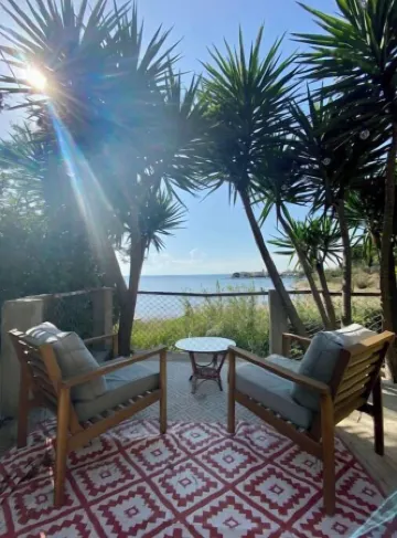 Cosy Tiny House with terrace and pond view
