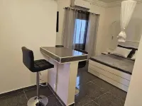 Studio Meublé à Yenne Dakar Auprès de la Plage Pied Dans L'eau