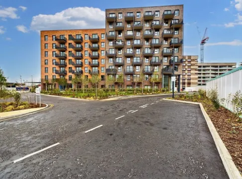 Luxury Entire New Apartment