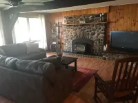 Waterfront Home with large pond Hotels in Belgrade