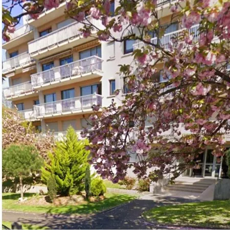 Park view, relax and unwind! Near Paris center and Disneyland