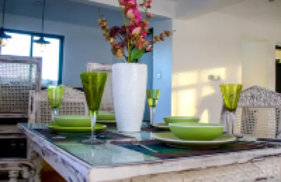 Executive 3bdrm villa with private pool on 2 min from the beach