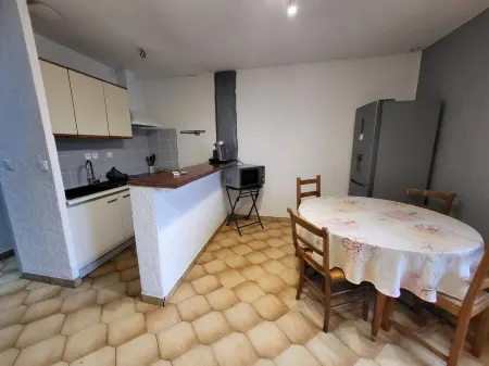 3-room apartment for rent by the week for 4 people, pets allowed Отели в г. Салава