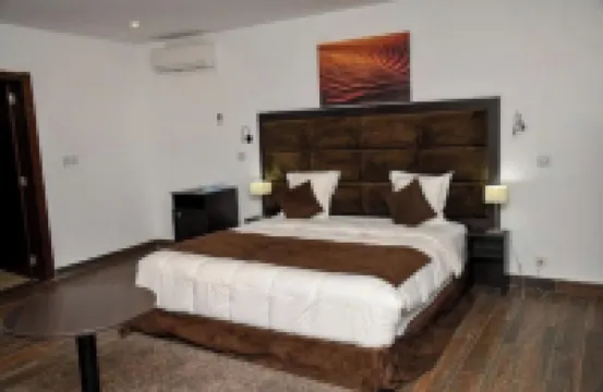 RESIDENCE QUATRE SAISON Hotels in 