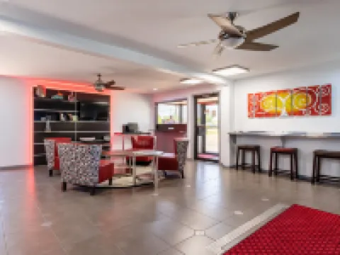 Econo Lodge Inn & Suites Hotels in Enid