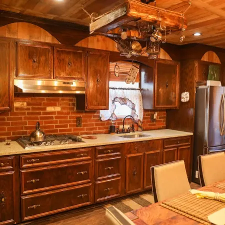 Spacious 3-bedroom apartment with WiFi, AC in marvelous Carteret