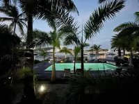 South Point Suite 303 beach front Hotel di Liberta