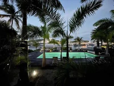 South Point Suite 303 beach front Hotels in 