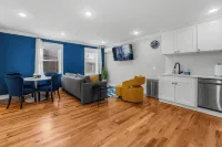 Luxurious Retreat! Near SI Stadium & PATH-Easy NYC Access-Walk to Shops & Dining Hotels in Harrison