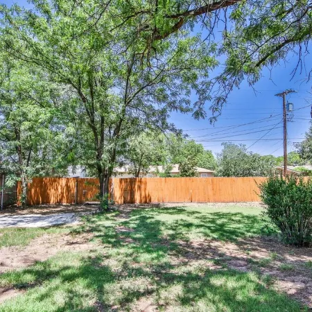 Cute Bungalow in Central Lubbock