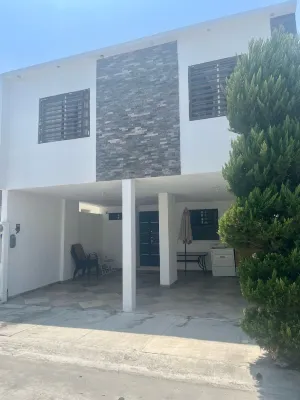 3-bedroom condo in phenomenal Ciudad Apodaca with AC, WiFi, 20 min from the air