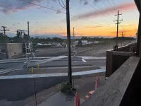 Stay at the Original Feed & Grain Building on Main Street in downtown Timnath Các khách sạn ở Timnath