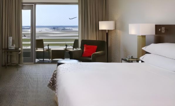 Renaissance Concourse Atlanta Airport Hotel