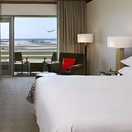 Renaissance Concourse Atlanta Airport Hotel
