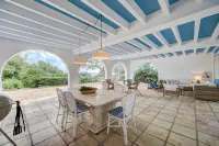 CLASSIC FIRST LINE VILLA IN CALA RATJADA