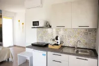 YELLOW STUDIO APARTMENT Hotels in Gragnano