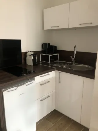 Superbe Studio Neuf Proche de la Gare