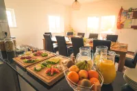 Villa with 4 bedrooms and pool in Surf Resort Các khách sạn ở Raposeira