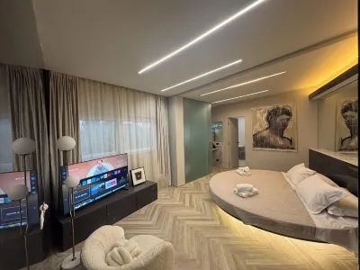 New Florence "Hercules" with pool Hotels in Due Strade