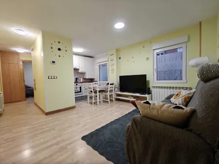 Dreams Home Apartamento muy Céntrico, Tranquilo y Sencillo Para Tres Personas