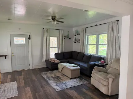 Charming 2-bedroom house with AC, WiFi in serene Black River Falls.