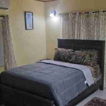 Charming 1-bedroom apartment with WiFi, AC in fantastic Basseterre Rooms