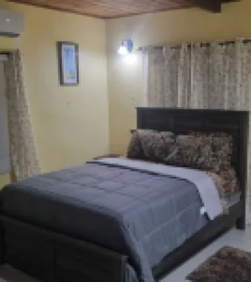 Charming 1-bedroom apartment with WiFi, AC in fantastic Basseterre
